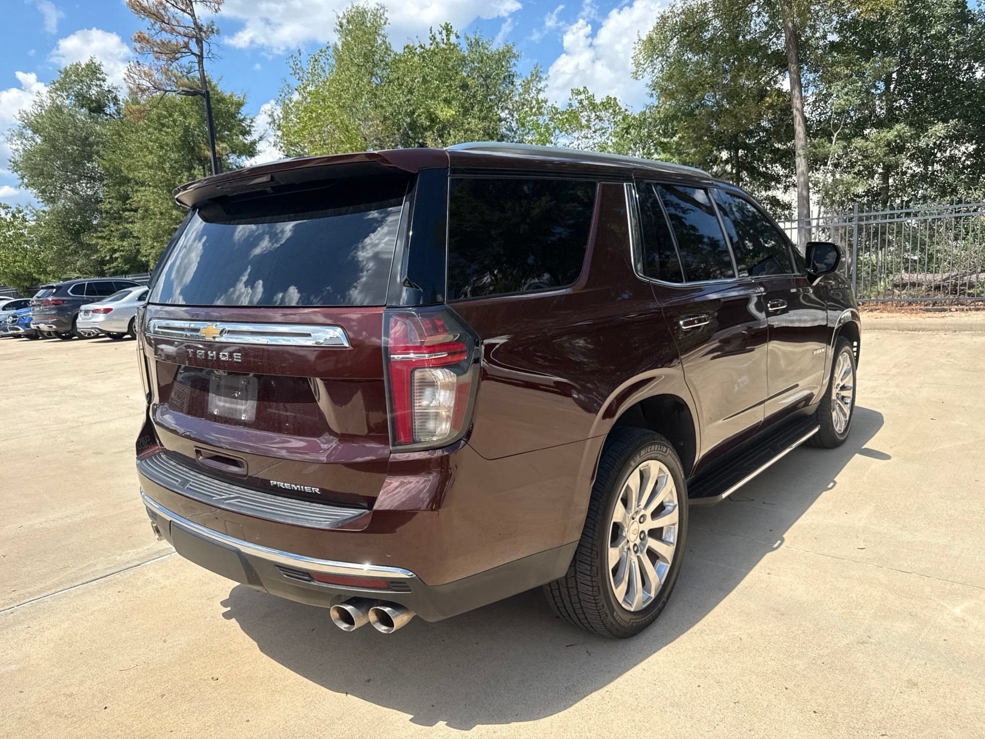 Used 2023 Chevrolet Tahoe Premier AWD/4WD image 4