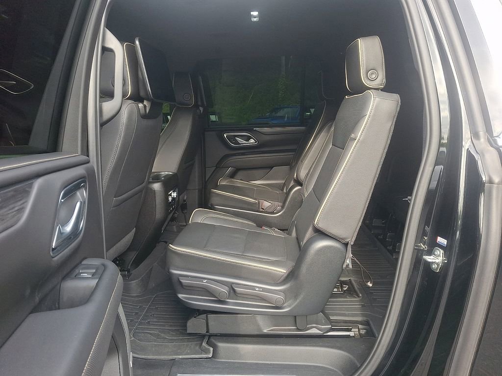 Used 2024 GMC Yukon XL SLT AWD/4WD image 10