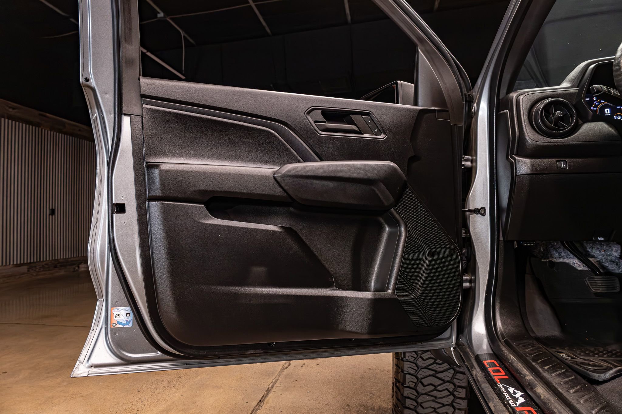 Used 2024 Chevrolet Colorado Trail Boss image 26