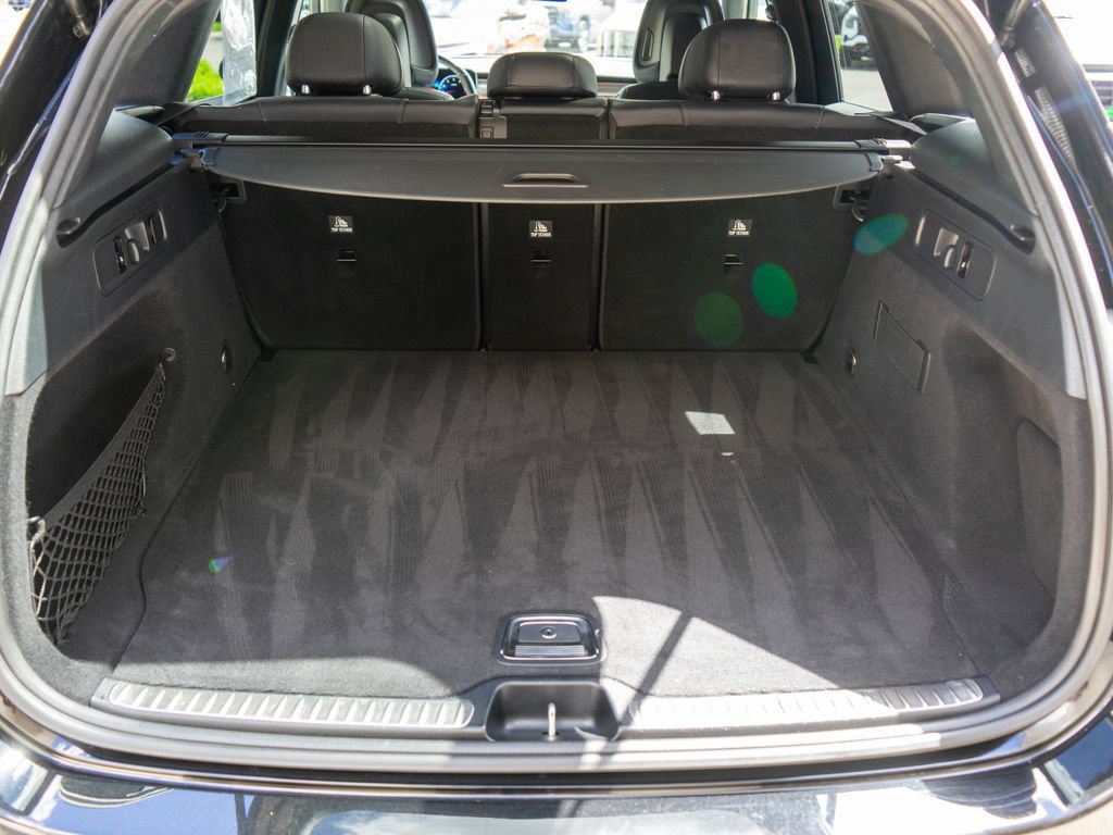 Used 2023 Mercedes-Benz GLC 300 4MATIC image 32