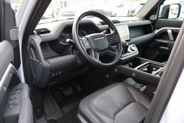 Used 2023 Land Rover Defender 130 X-Dynamic SE AWD/4WD image 14