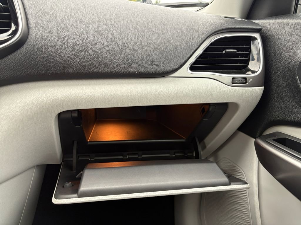 Used 2020 Jeep Cherokee Limited image 9