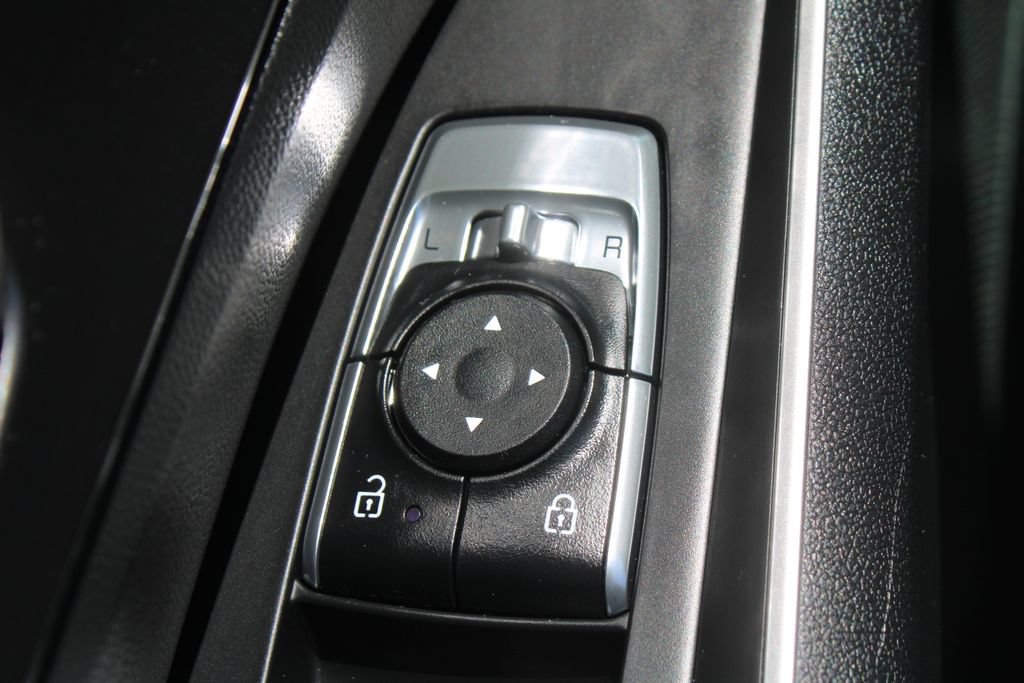 Certified 2026 Kia Sorento LX FWD image 21