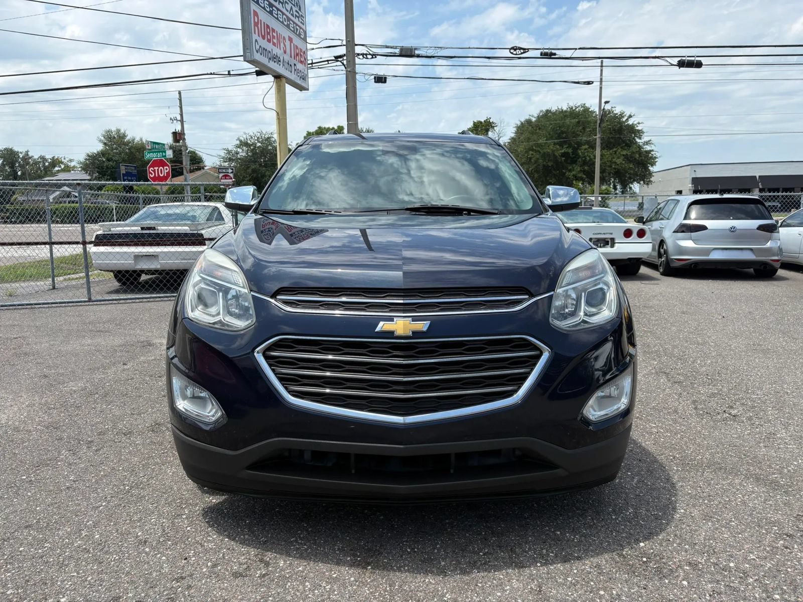 Used 2016 Chevrolet Equinox LTZ w/ Enhanced Convenience Package FWD image 2