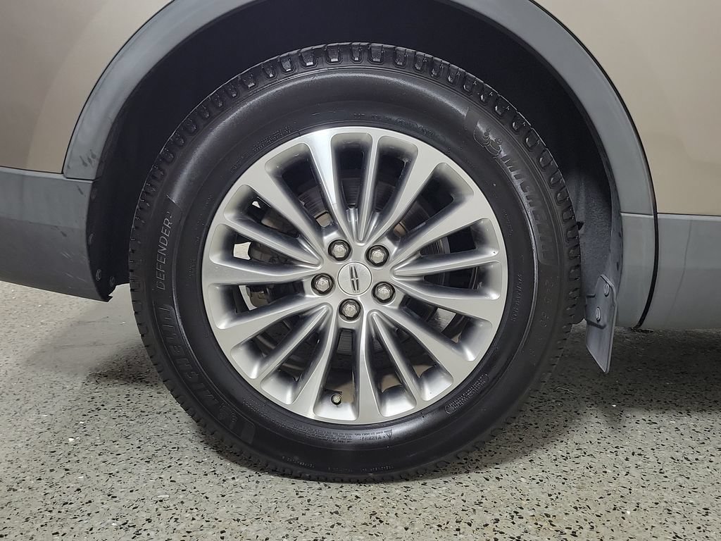 Used 2018 Lincoln MKX Select w/ Select Plus Package FWD image 5