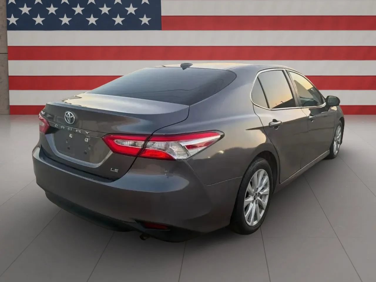 Used 2019 Toyota Camry LE FWD image 6