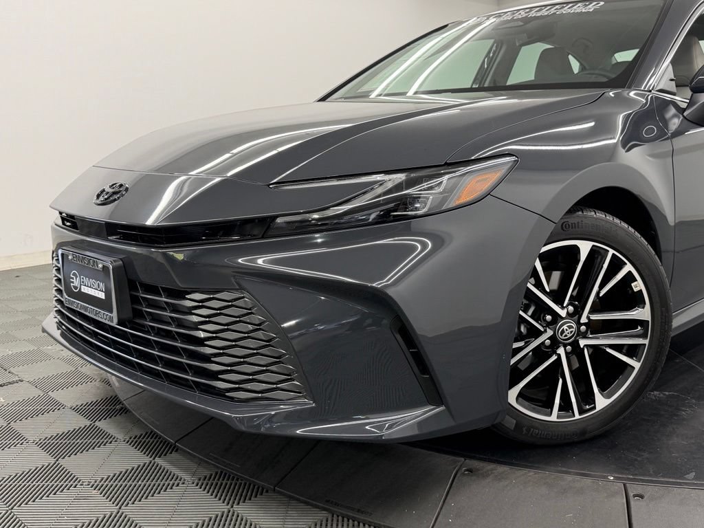 Used 2026 Toyota Camry XLE FWD image 4