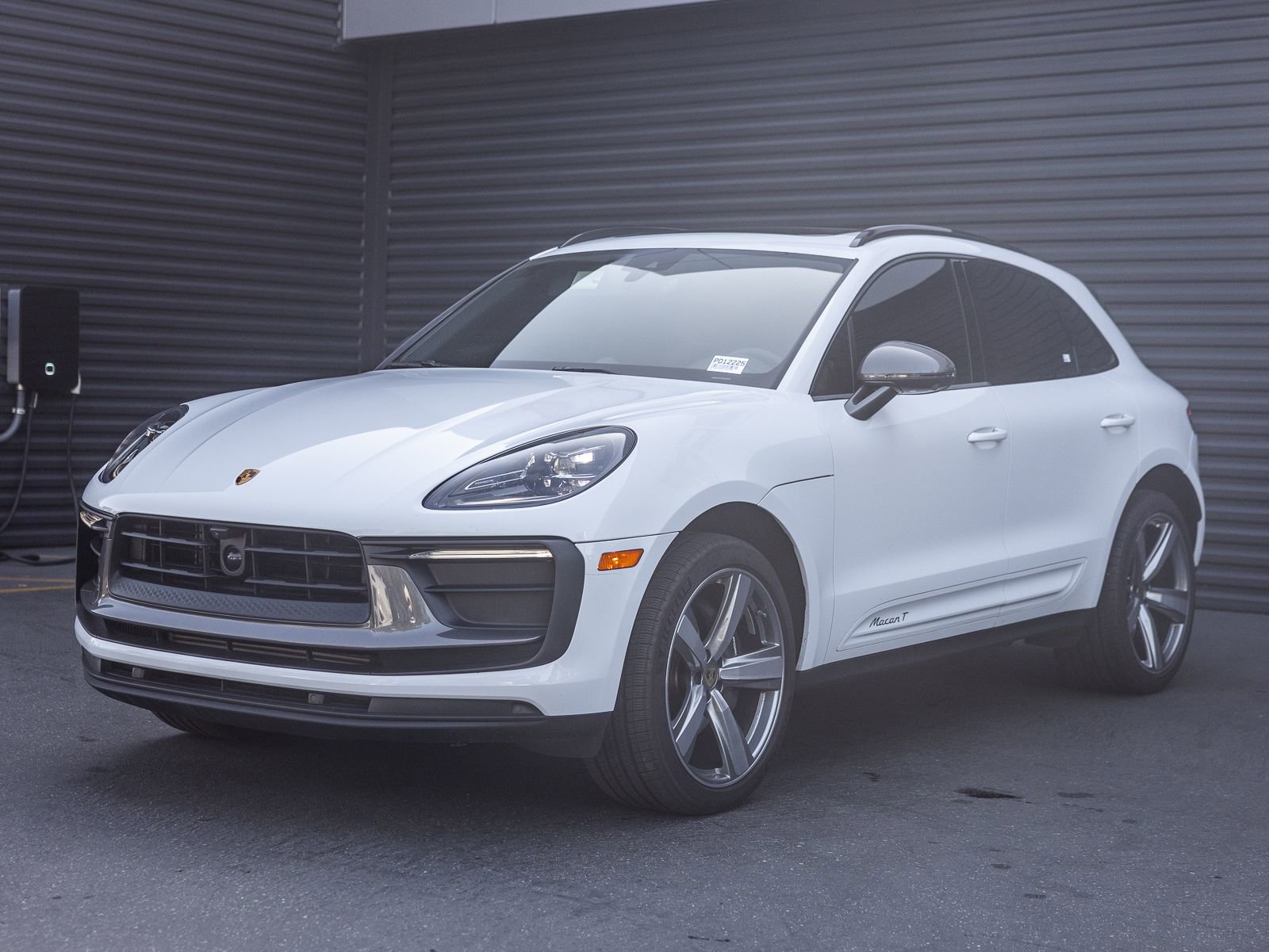 Certified 2024 Porsche Macan Turbo AWD/4WD image 1