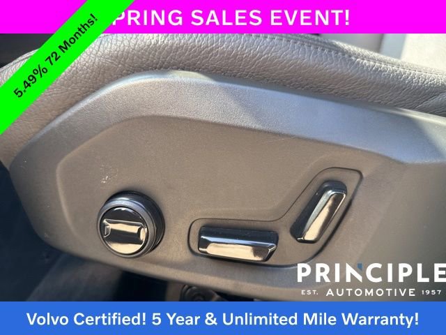 Certified 2025 Volvo XC60 B5 Plus image 30