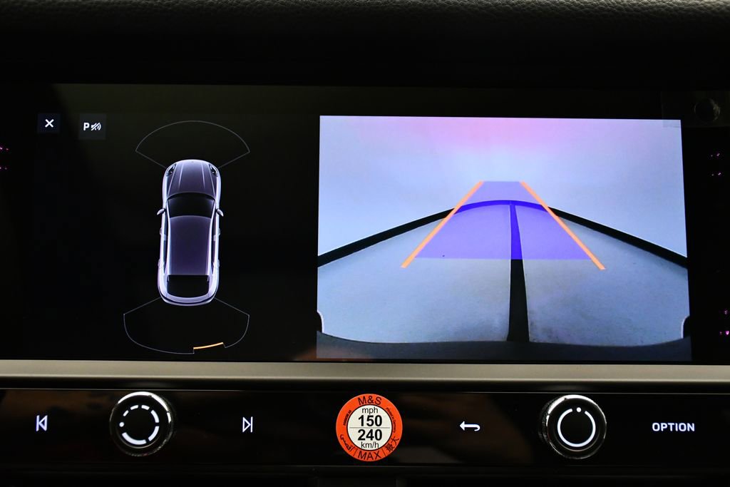 Certified 2025 Porsche Macan Turbo AWD/4WD image 30