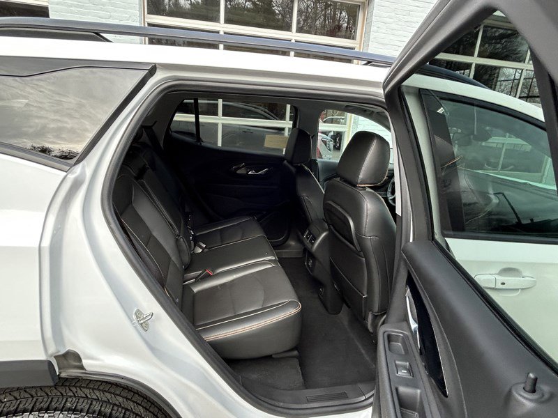 Used 2023 GMC Terrain AT4 w/ Tech Package AWD/4WD image 13