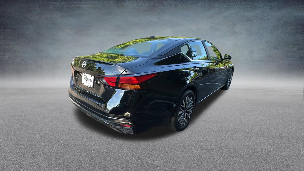 Used 2025 Nissan Altima 2.5 SV FWD image 31