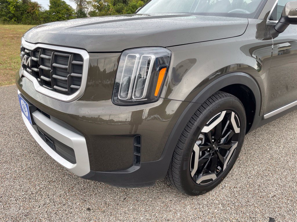 Used 2025 Kia Telluride S AWD/4WD image 11