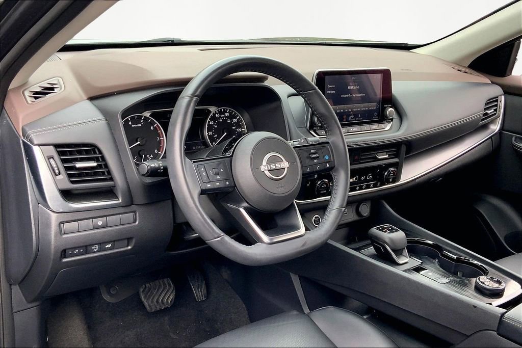 Used 2023 Nissan Rogue SV w/ SV Premium B Package image 12