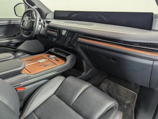 Used 2025 Lincoln Navigator Black Label image 28