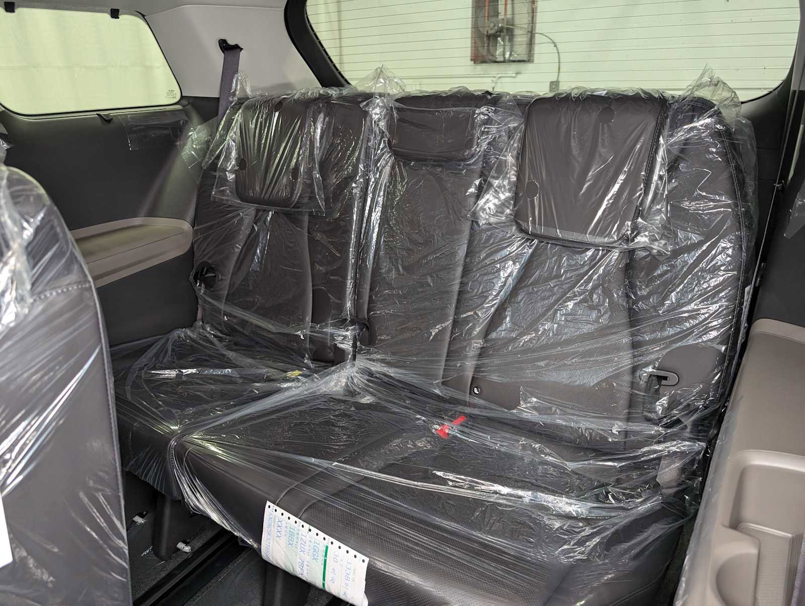 New 2026 Kia Carnival EX image 18