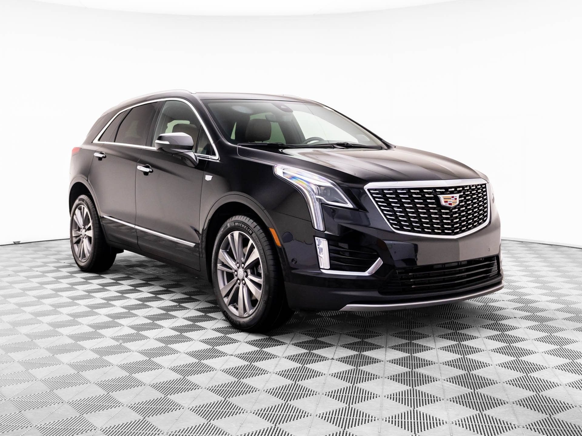Certified 2024 Cadillac XT5 Premium Luxury w/ Technology Package AWD/4WD image 6