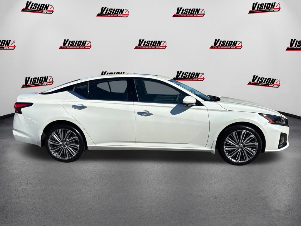 New 2025 Nissan Altima 2.5 SL image 4