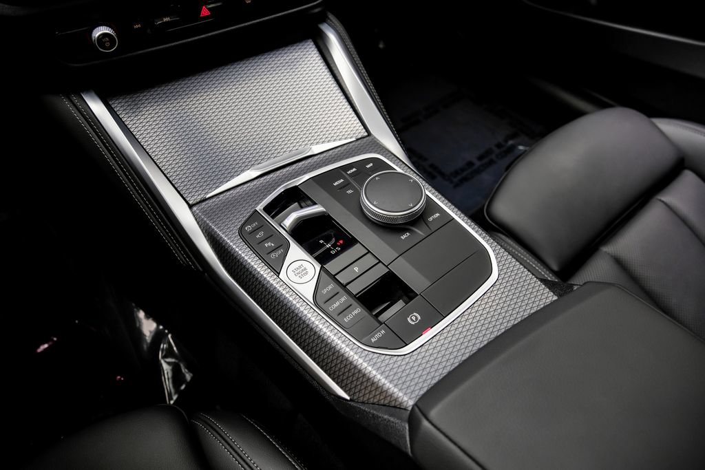 Used 2025 BMW M440i Coupe w/ Premium Package RWD image 31