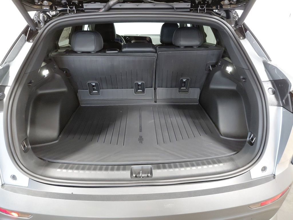 New 2026 Chevrolet Blazer EV LT image 8