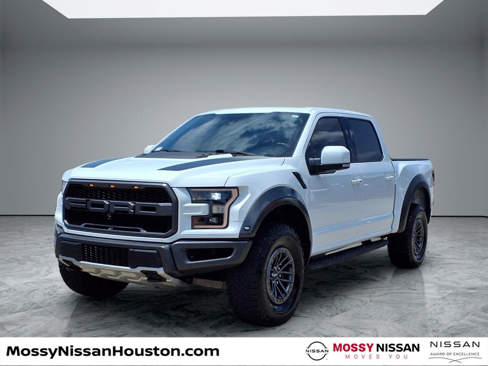 Used 2018 Ford F150 Raptor w/ Equipment Group 802A Luxury AWD/4WD image 4