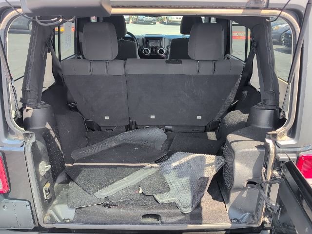 Used 2012 Jeep Wrangler Unlimited Sahara w/ Dual Top Group image 10