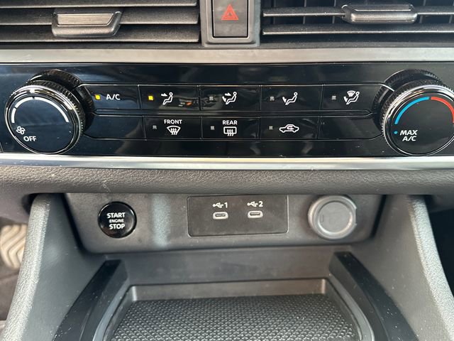 Used 2025 Nissan Rogue S image 32