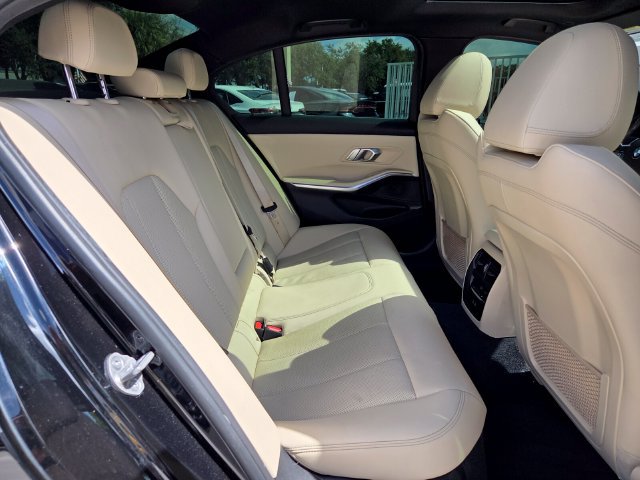 Used 2022 BMW 330i Sedan w/ Driving Assistance Package RWD image 16