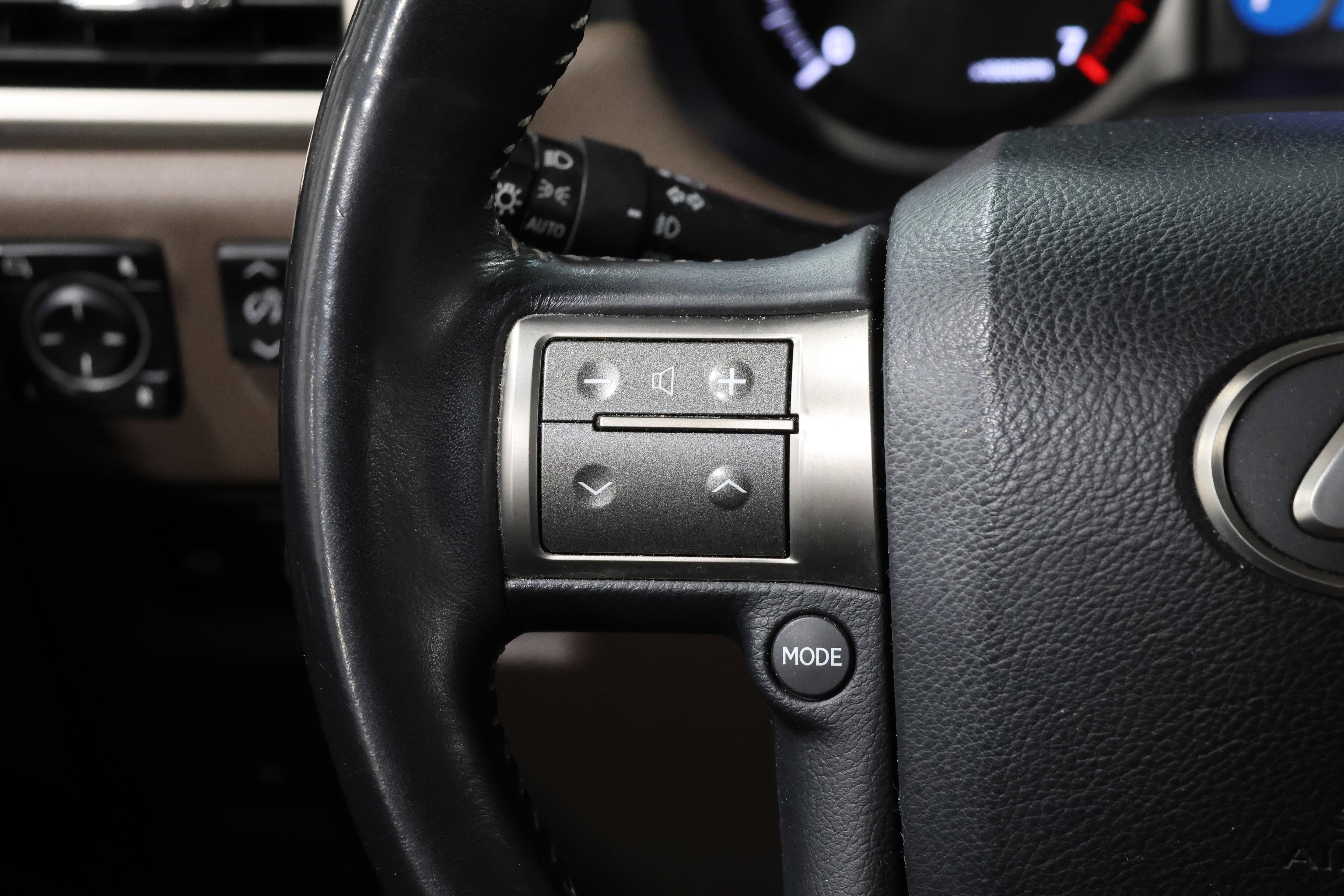 Used 2014 Lexus GX 460 image 19