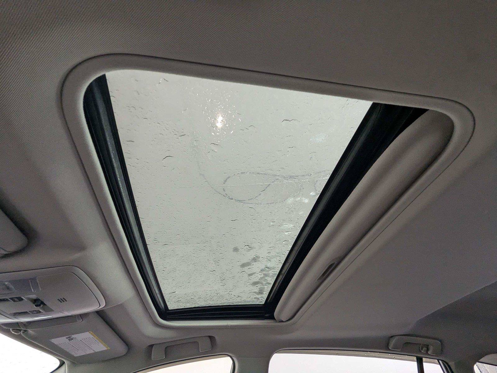 Used 2018 Toyota RAV4 XLE FWD image 15