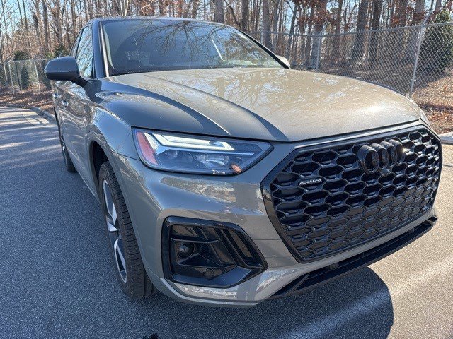 Used 2024 Audi Q5 2.0T Premium Plus w/ Premium Plus Package image 3