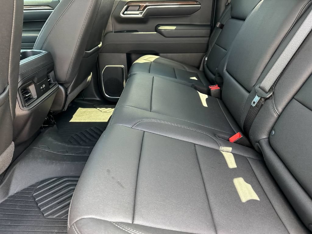 Used 2026 Chevrolet Silverado 1500 LT Trail Boss w/ Convenience Package II AWD/4WD image 18