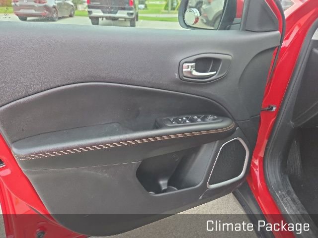 Used 2019 Jeep Compass Limited AWD/4WD image 9