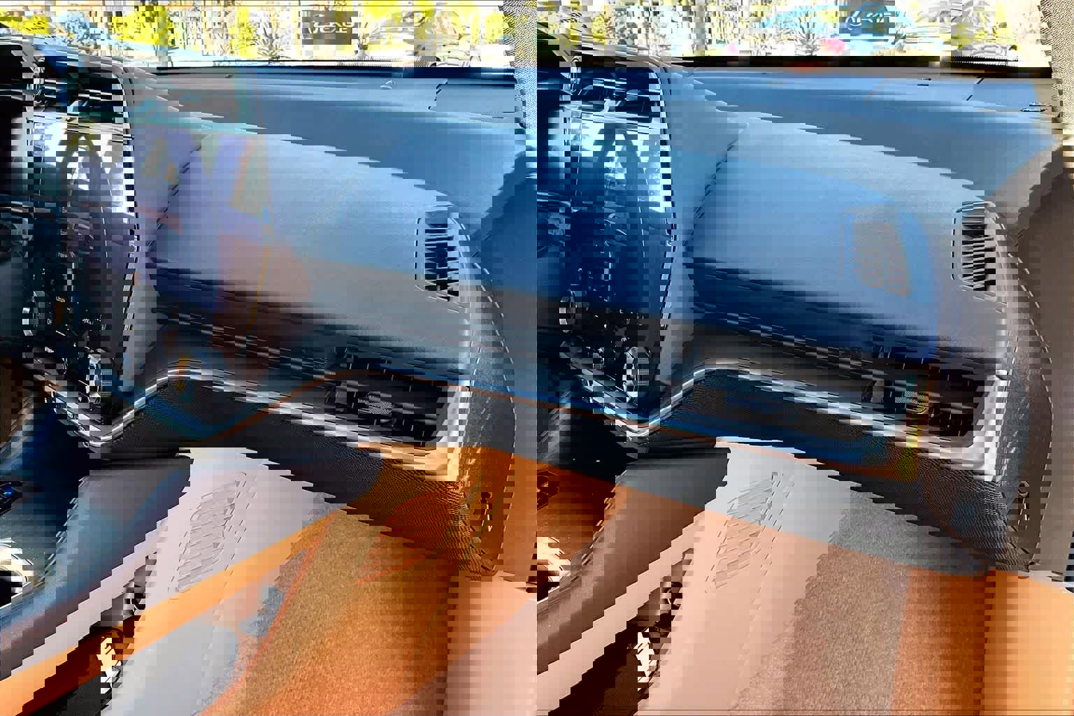 Used 2023 Lexus RZ 450e Premium image 17