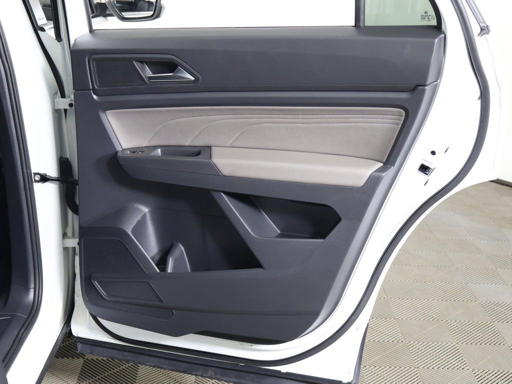 Used 2023 Volkswagen Atlas Cross Sport SE w/ Panoramic Sunroof Package image 26