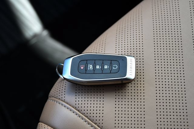 Used 2025 INFINITI QX80 Luxe AWD/4WD image 38