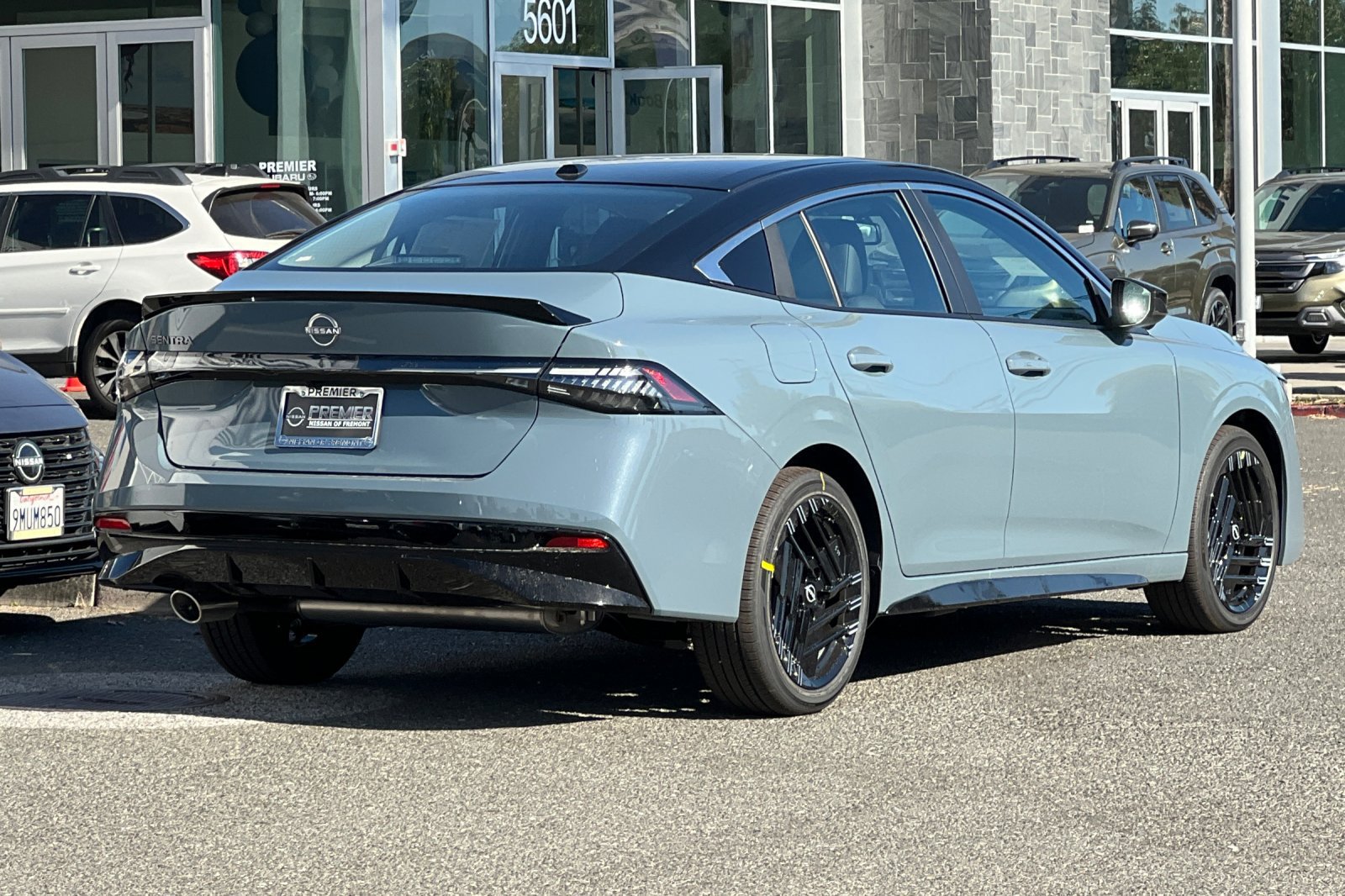 New 2027 Nissan Sentra SR w/ SR Premium Package FWD image 4
