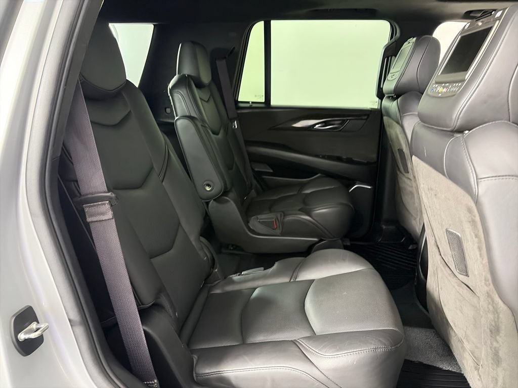 Used 2016 Cadillac Escalade Platinum AWD/4WD image 29