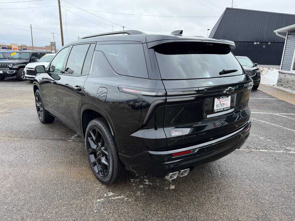 Used 2026 Chevrolet Traverse RS image 3