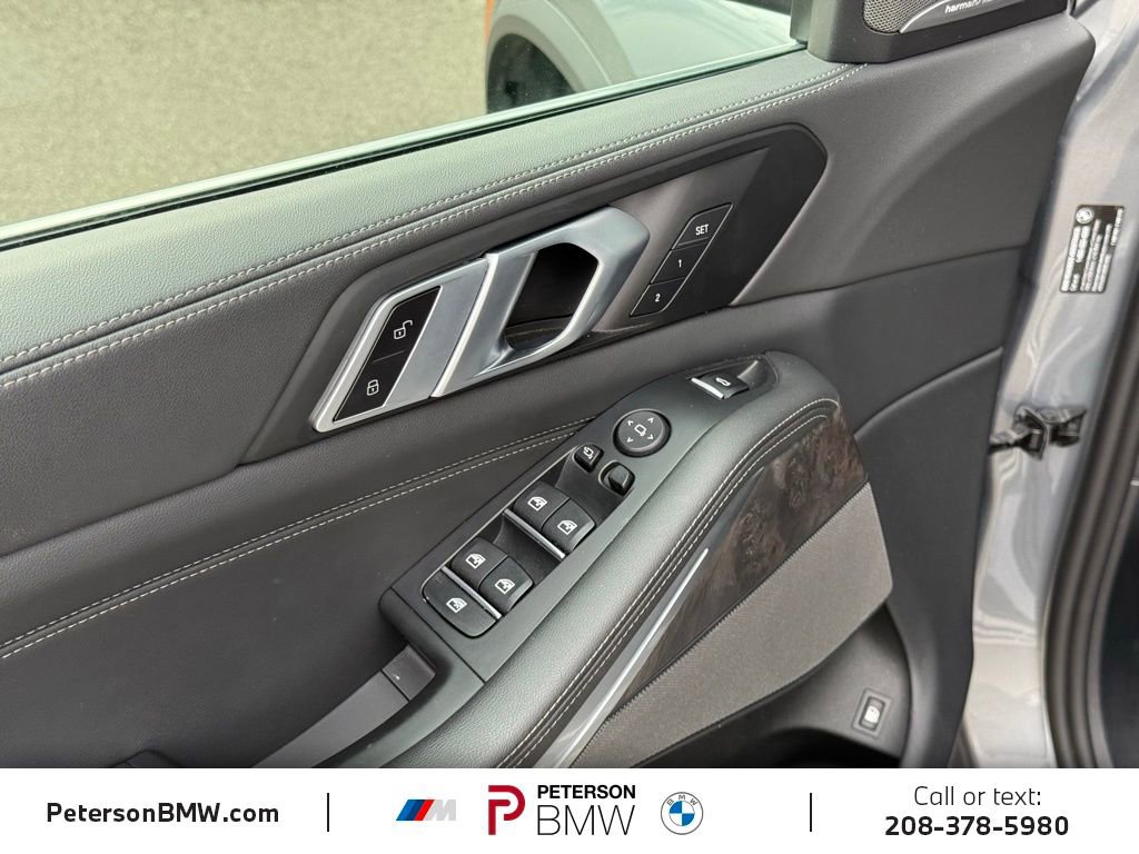 Used 2025 BMW X5 xDrive50e image 15