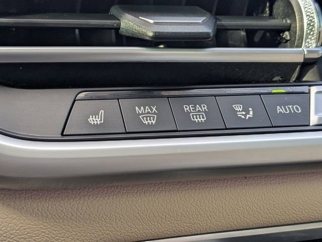 Used 2022 BMW X5 xDrive40i w/ Executive Package image 29