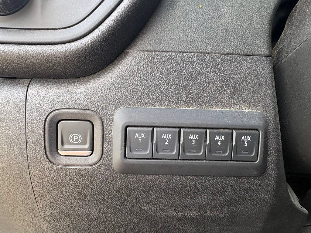 Used 2024 Chevrolet Silverado 2500 Custom w/ Custom Value Package AWD/4WD image 13