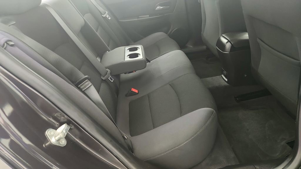 Used 2014 Chevrolet Cruze LT image 31