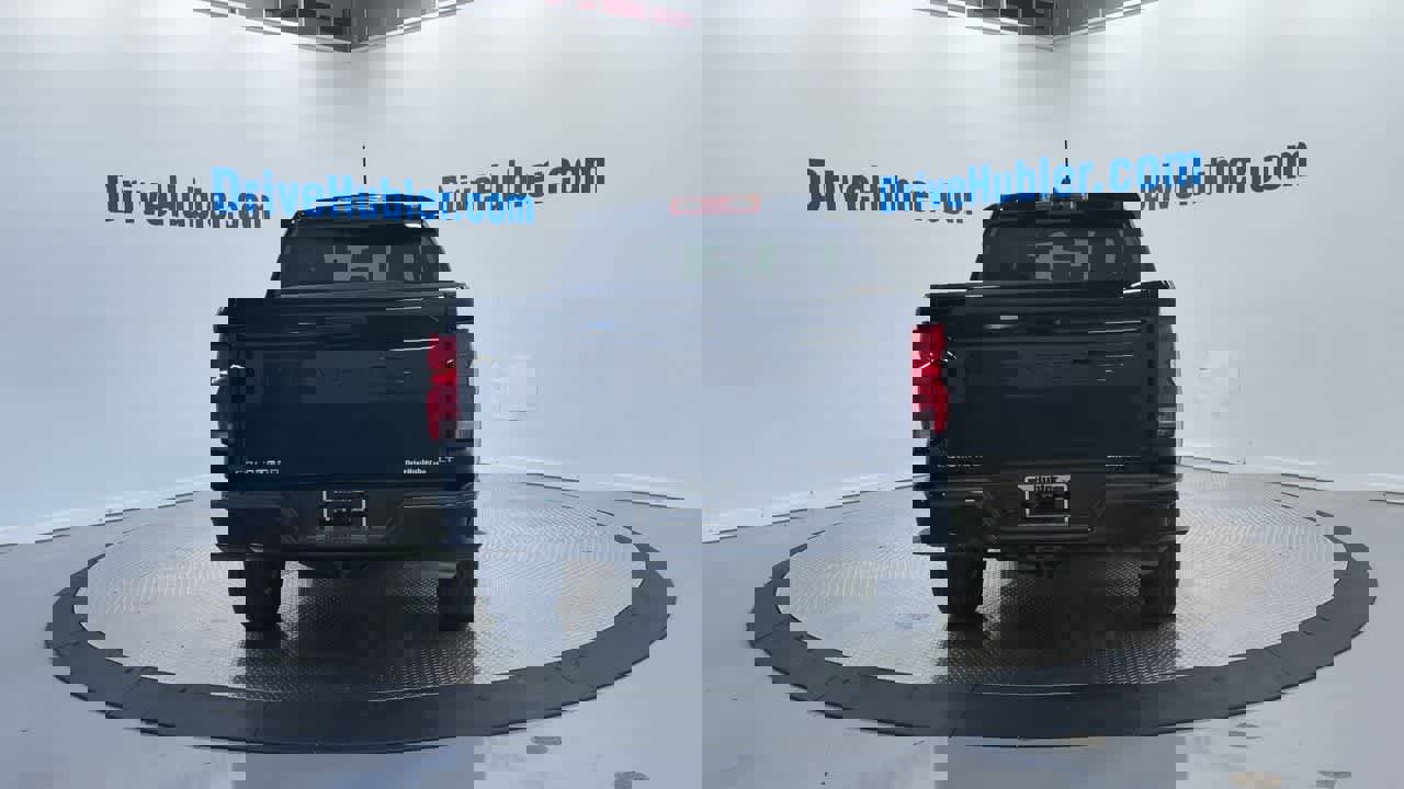 Used 2024 Chevrolet Colorado LT w/ LT Convenience Package III image 2