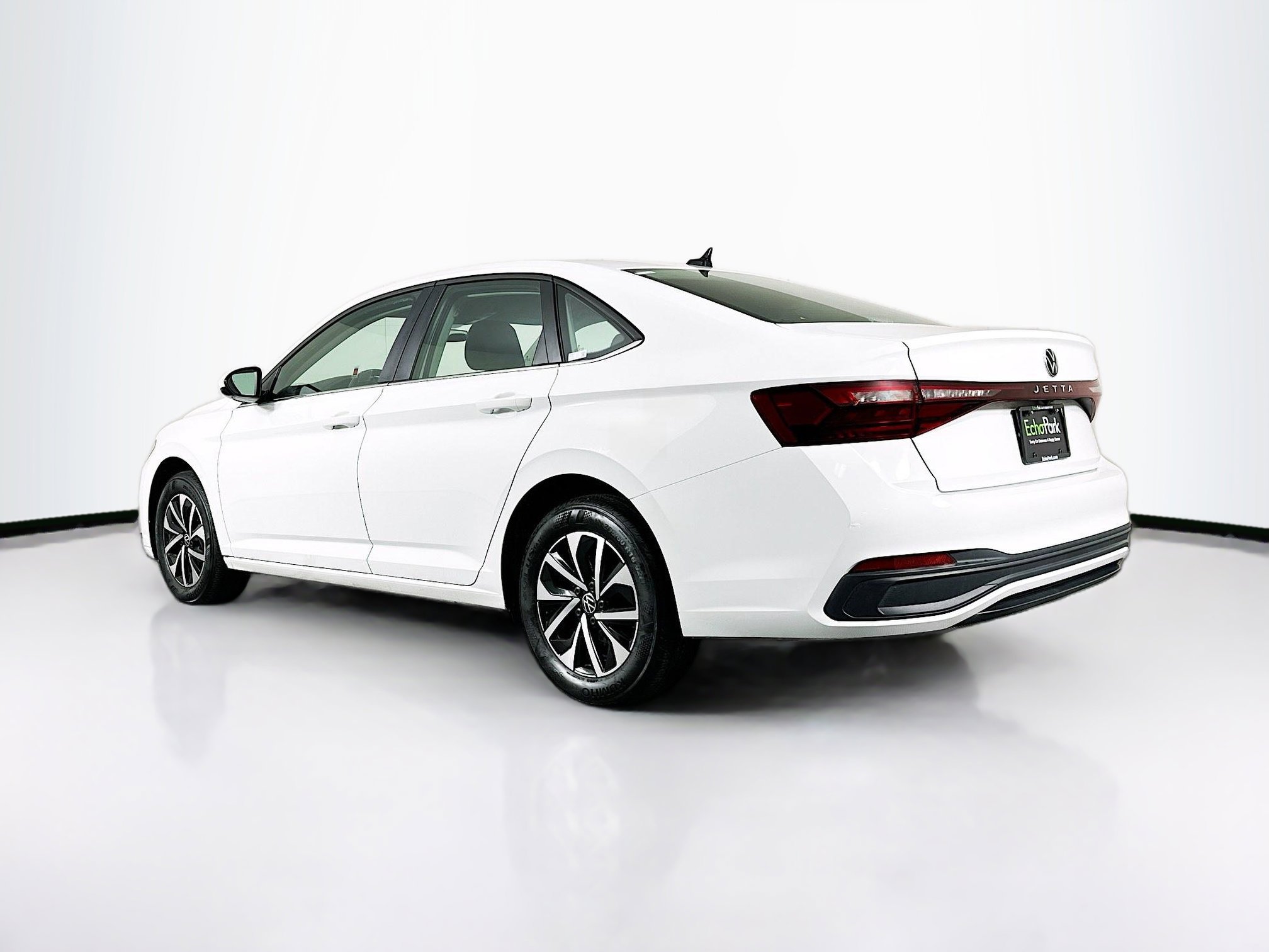 Used 2025 Volkswagen Jetta S image 5