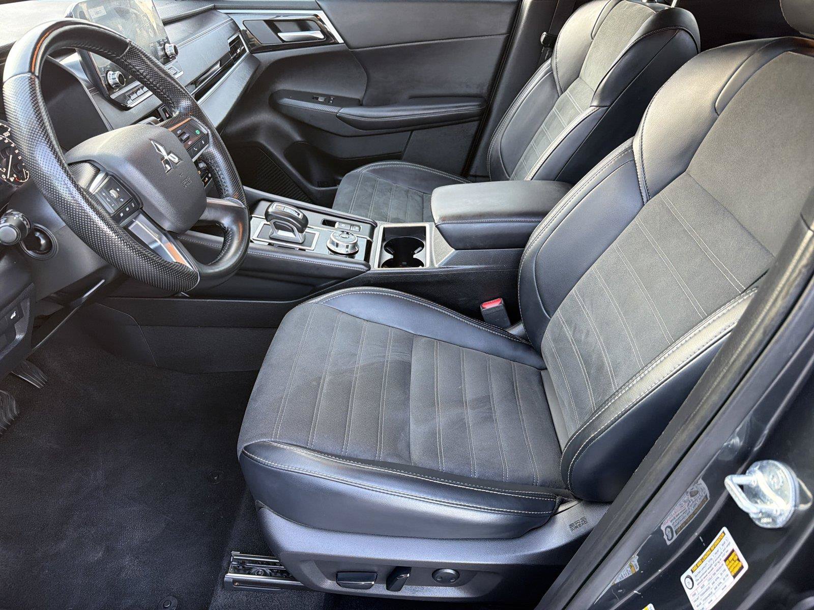Used 2024 Mitsubishi Outlander SE AWD/4WD image 8