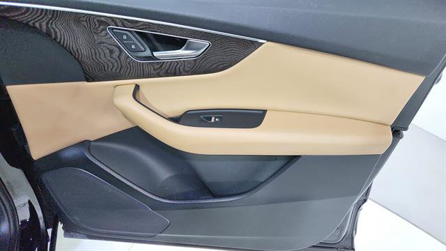 Used 2020 Audi Q7 3.0T Premium w/ Convenience Package image 32