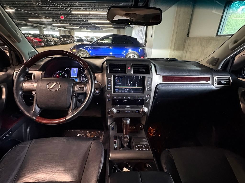 Used 2017 Lexus GX 460 Premium w/ Premium Package AWD/4WD image 16
