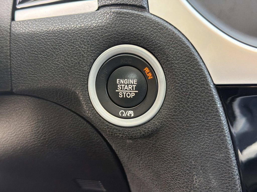 Used 2023 Chrysler 300 Touring w/ Sport Appearance Package image 30