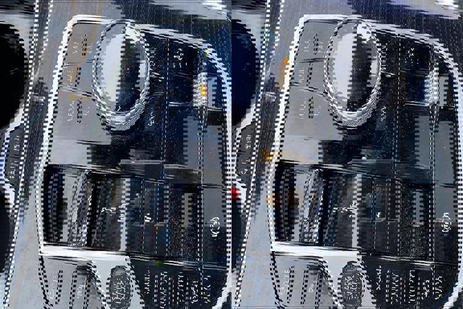 Used 2025 BMW X7 M60i image 19